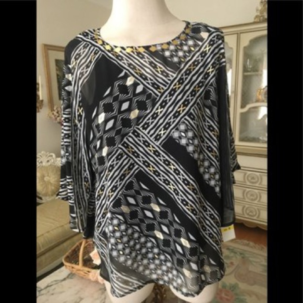 Geometric Black and White Women's Top